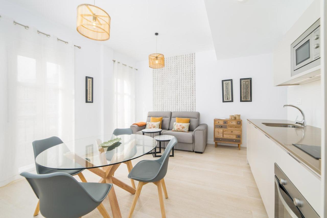 Apartment Hoyo De Esparteros By Lovely *